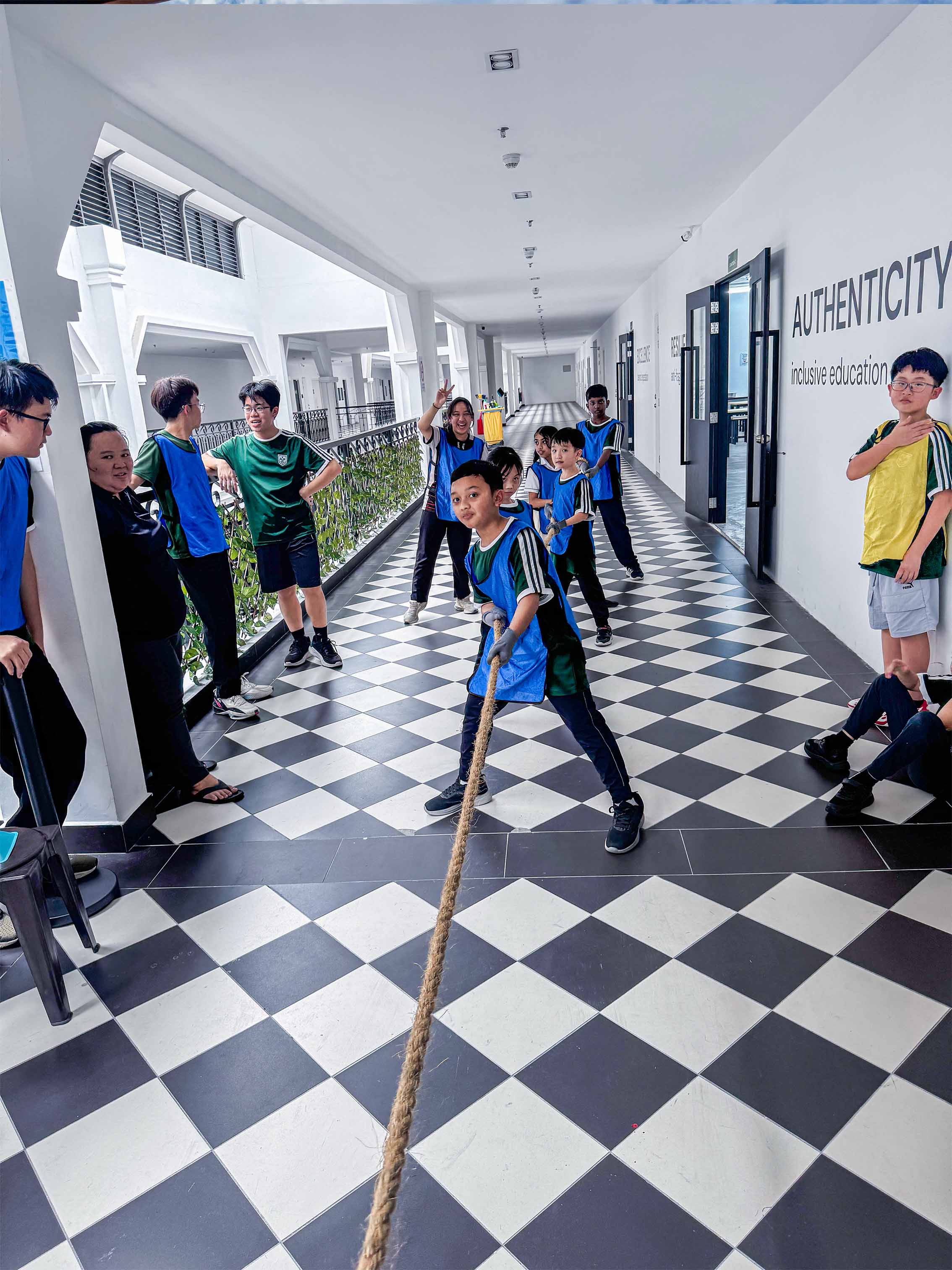 Students activities in ZERA hall.
